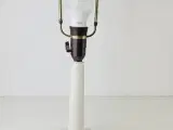 ⭐️ Retro Hvid Keramisk Bordlampe: Tidsløs Skønhed  - 5
