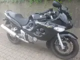 Suzuki GSX 750 F - 5