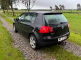 VW Golf 1,6 V Comfortline  Nysynet - 3