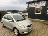 Toyota Yaris 1,3 Sol - 4