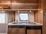 2016 - Dethleffs Nomad 500 FR   Stilfuld campingvogn - 5