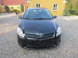 Toyota Auris 1.3 i År 2012 Nysynet.  - 2