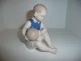 porcelæns dreng med boldt