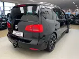 VW Touran 2,0 TDi 170 Highline DSG 7prs - 5