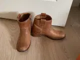 Lyse læderstøvler