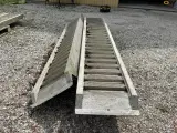 - - - Ramper - 4
