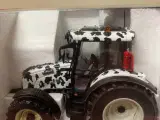 Model traktor