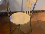 Spisebordsstole i beige/hvid