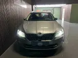 Skoda Superb 2,0 TDi 150 Style DSG - 2