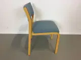 Farstrup konferencestol med lyseblåt polster - 3