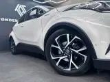 Toyota C-HR 1,8 Hybrid Premium Selected CVT - 2