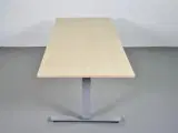 Efg hæve-/sænkebord i birk, 200 cm. - 2