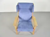 Wegner lænestol med blåt polster og stel i eg - 5