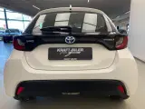 Toyota Yaris 1,5 Hybrid H3 e-CVT - 4