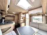 2021 - Knaus Südwind 450 FU "60 Years"   Flot campingvogn med telt og mover - 5