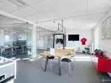 Flotte kontorlokaler på 2. sal beliggende i gennemgribende istandsat erhvervspark - 2