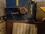 - - - Hovedkanal ca. 7,4 m  flytbar - 2