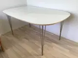 Spisebord hvid laminat