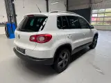 VW Tiguan 2,0 TDi 140 Sport & Style BMT - 4