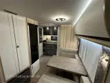 2024 - Hobby De Luxe 460 SFf   Sønderjyllands aut. HOBBY forhandler. Midter-placeret dobbeltseng! NU PÅ LAGER TIL OMGÅENDE LEVERING ! - 5
