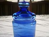 Glas med låg