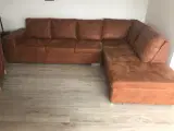 chaiselong sofa med tilhørende lænestol