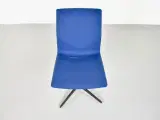 Four design konferencestol med blåt polster, på grå drejefod - 5