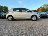 Toyota Yaris 1,5 Hybrid H2 Touch e-CVT - 4