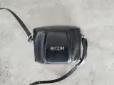 Kamera analog Ricoh 500ST med blitz