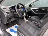 Hyundai i30 1,6 CDRi 110 Comfort - 2