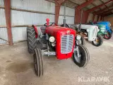 Traktor Massey Ferguson - 2