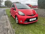Toyota Aygo 1,0 VVT-I Red&Black 68HK 5d - 2