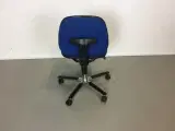 Duba kontorstol med blåt polster og lav ryg - 3