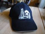 Cap, Rock Under Broen