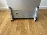 Server mount