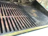 Grill kom gerne med et bud