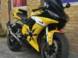 Yamaha YZF R6 - 5