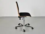 Rbm kontorstol af bøg med sort polster - 4