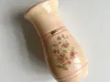 Alabastervase m lyserød lak og blomster - 4