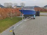 17 fod speedbåd med nysynet trailer - 2