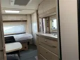 2022 - Fendt Bianco Activ 560 SKM   Kvalitets køjevogn fra Fendt med Combi varme m/ EL fra Hinshøj Caravan - 5