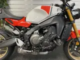 Yamaha XSR 900 Legend Red - 5