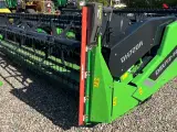 Deutz-Fahr C7206 With 24feed - 7.2m header. New and unused Combine together with 7.2m header - 2