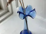 Spinkel flæsevase, blåt glas - 2
