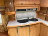 2002 hobby 495 - 4