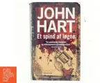 Et spind af løgne af John Hart (f. 1965) (Bog) - 2