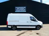 Mercedes-Benz Sprinter 316 2,1 CDI A2 H2 RWD 163HK Van 6g - 2