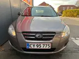 Kia Ceed 1,6 CRDi 90 Limited SW - 5