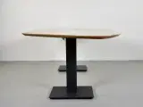 Mødebord med bordplade i eg og antracit søjleben - 4