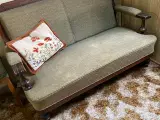 Gl antik sofa